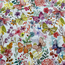 Lade das Bild in den Galerie-Viewer, Baumwollstoff | Patchwork Blumen Blumenfeld Schmetterlinge