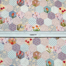 Lade das Bild in den Galerie-Viewer, Baumwollstoff I Patchwork Hexagon Blumenstoff Bunte Blumen Tulpen