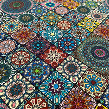 Lade das Bild in den Galerie-Viewer, Baumwollstoff I Mandala Design Yantra Patchwork
