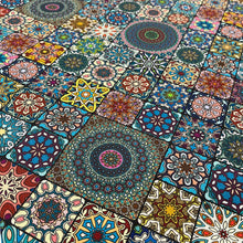 Lade das Bild in den Galerie-Viewer, Baumwollstoff I Mandala Design Yantra Patchwork