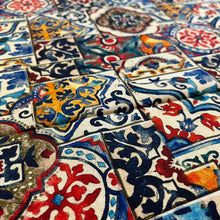 Lade das Bild in den Galerie-Viewer, Baumwollstoff I Stoff Meterware Patchwork Ornamente Mandala Bunt Yantra