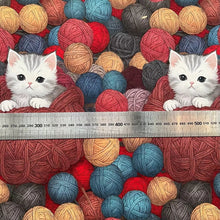Lade das Bild in den Galerie-Viewer, Baumwollstoff I Spielende Katze mit diversen Wollknäueln