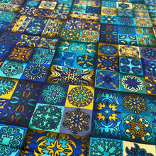 Lade das Bild in den Galerie-Viewer, Baumwolle I Patchworkstoff Mandala Ornamente Yantra Blau