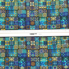Lade das Bild in den Galerie-Viewer, Baumwolle I Patchworkstoff Mandala Ornamente Yantra Blau