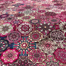 Lade das Bild in den Galerie-Viewer, Baumwollstoff I Meterware mit Mandala Yantra Muster - DIY & Deko