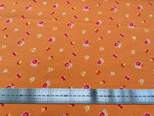 Lade das Bild in den Galerie-Viewer, Canvas Stoff | Blümchen auf Orange