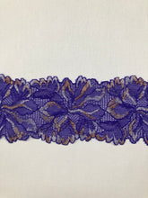 Lade das Bild in den Galerie-Viewer, Spitzenborte | Blumen Muster