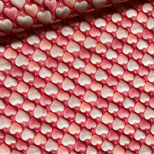 Lade das Bild in den Galerie-Viewer, Baumwollstoff I Love Herz 3D-Strickmuster Rosa Liebe
