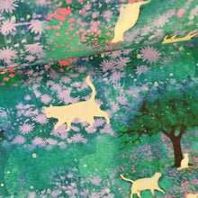 Lade das Bild in den Galerie-Viewer, Baumwollstoff | Patchwork Katzen im Garten Blumen
