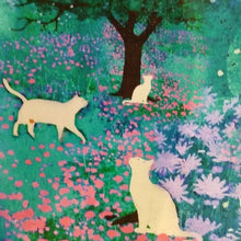 Lade das Bild in den Galerie-Viewer, Baumwollstoff | Patchwork Katzen im Garten Blumen
