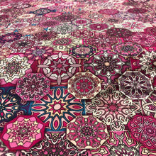 Lade das Bild in den Galerie-Viewer, Baumwollstoff I Meterware mit Mandala Yantra Muster - DIY &amp; Deko
