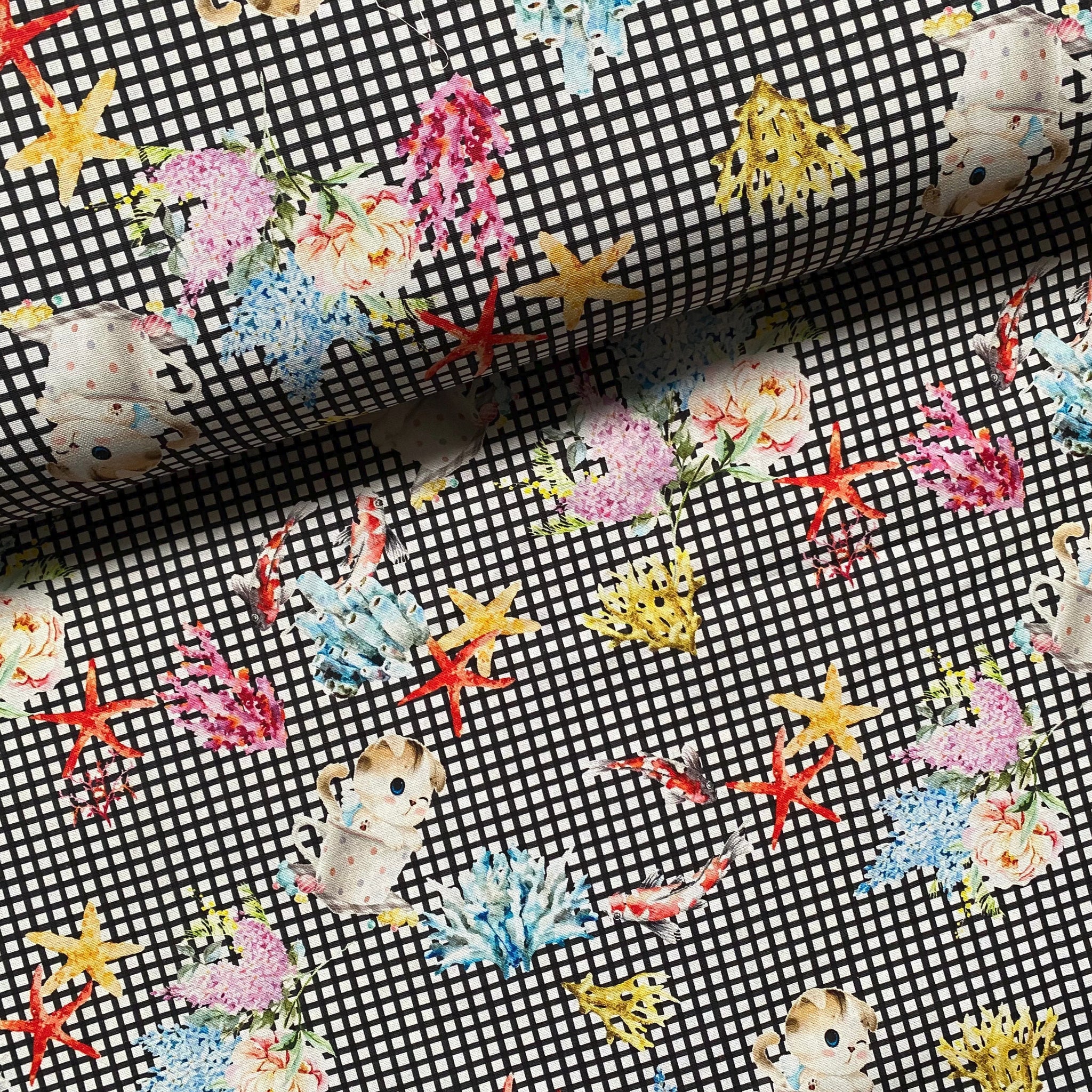 Baumwollstoff Katzen in Tasse auf schwarz karierten Stoff – FUJA